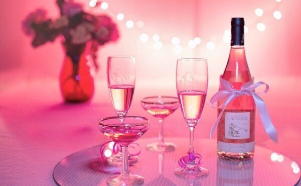 Rodzaje kieliszków do wina – poradnik.