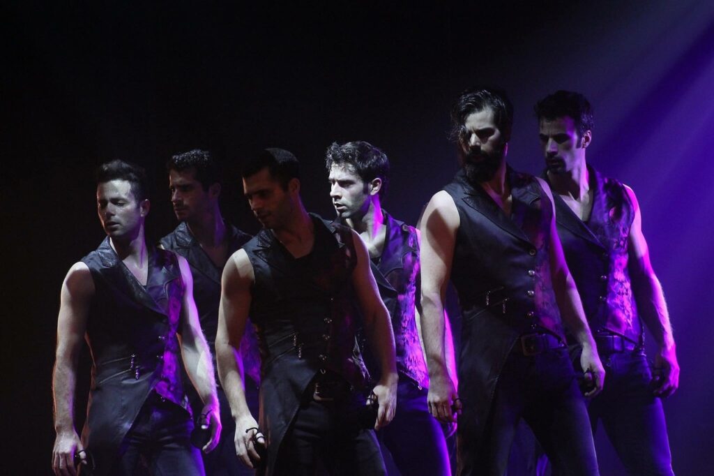 Elegancka moda męska na każdą okazję