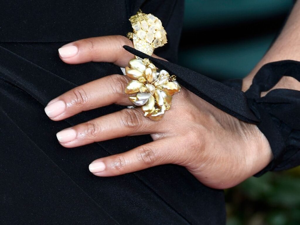 Odkryj Najgorętszy Manicurowy Hit Sezonu – Czy Waniliowe Paznokcie To Nowa Obsesja Każdej Fashionistki?