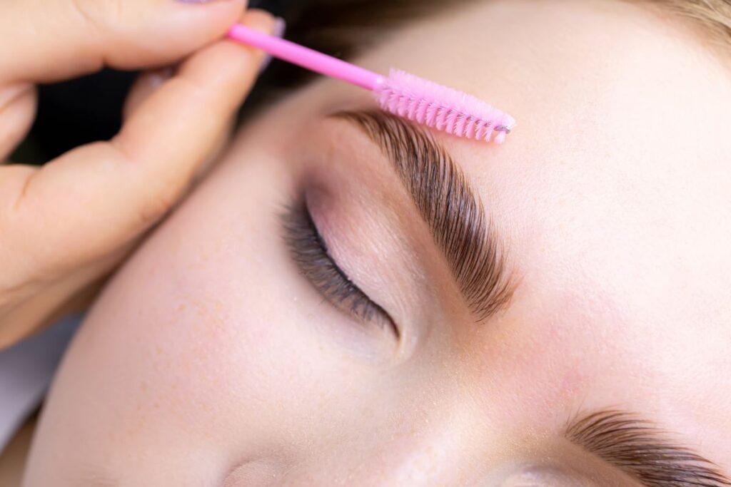 Co to geometria brwi?