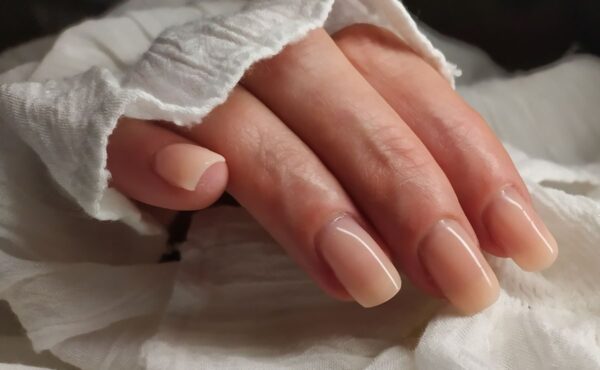 Odkryj Sekret Manicure, Który Kobiety Kochają – Czy Wiedziałaś, Że Wystarczy Jedna Prośba, by Twoje Dłonie Zachwycały?