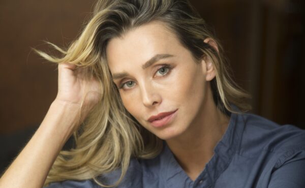 Ten zapach działa jak magnes – odkryj jesienne perfumy, które zachwycają śliwkową nutą i wzbudzają zachwyt na każdym kroku!