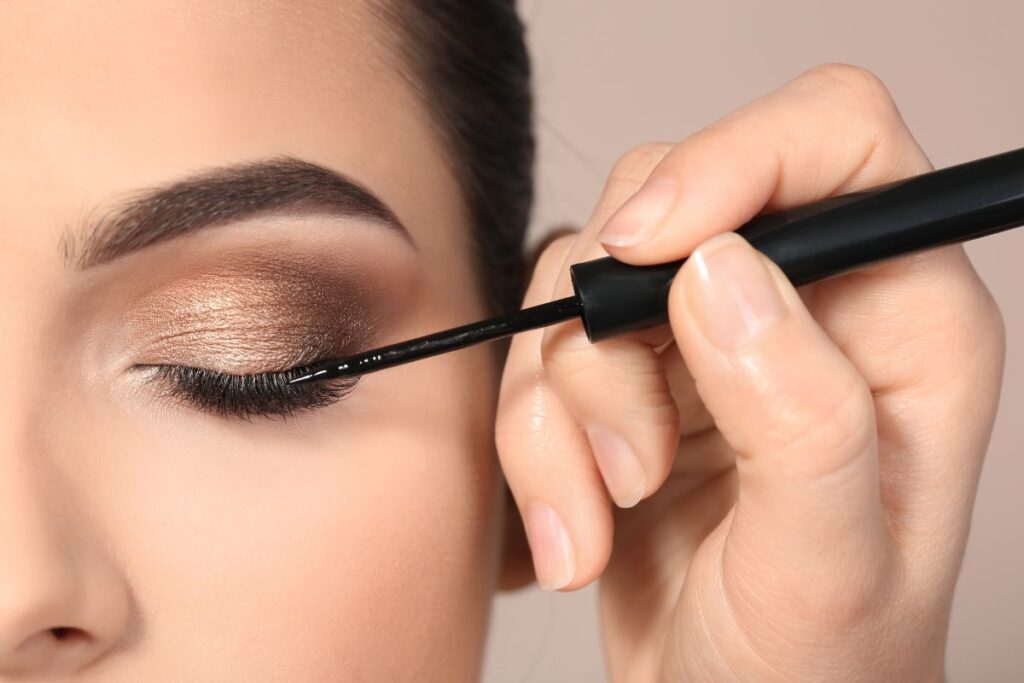 Jak malować oczy krok po kroku?