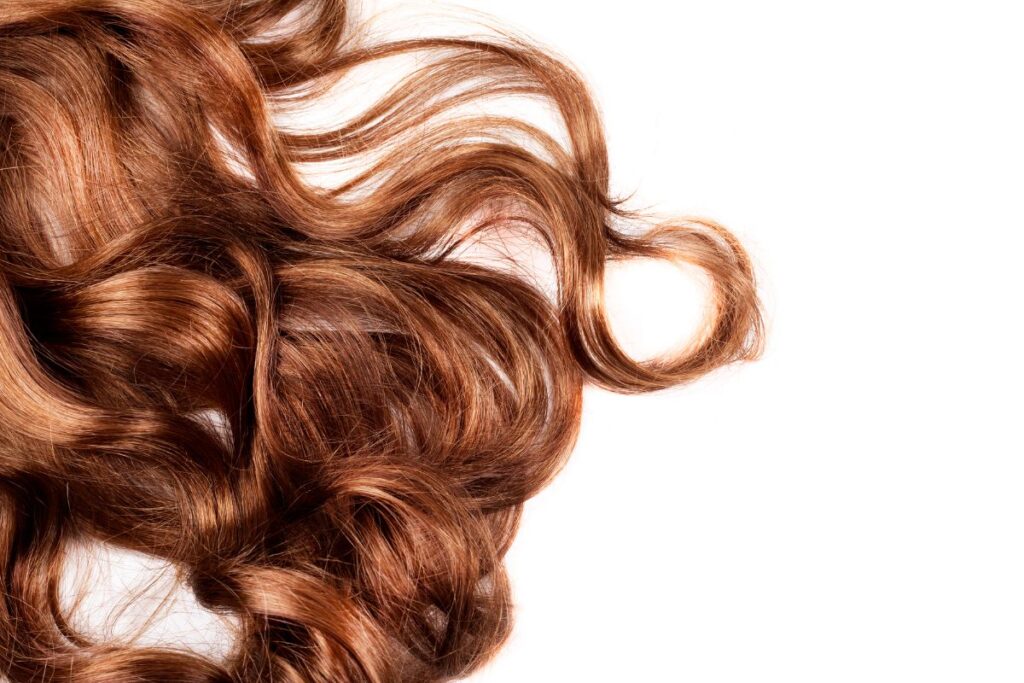 Jak usztywnić włosy?