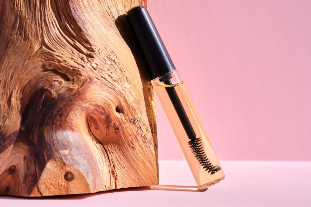 Jaki olejek na porost brwi?