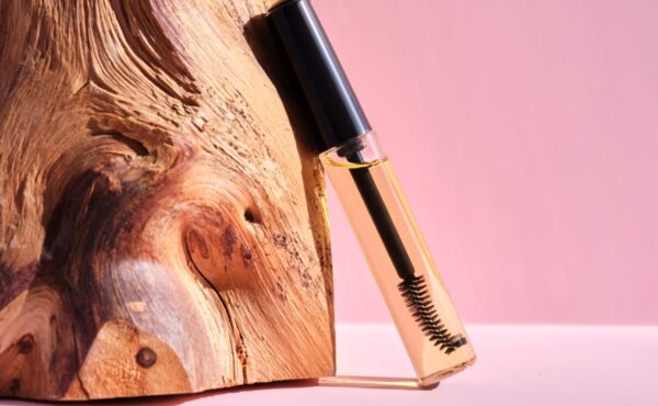 Jaki olejek na porost brwi?