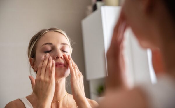 Odkrycie, które pokochały tysiące kobiet! Czy ta esencja z niacynamidem to sekret promiennej skóry? Ocena 4,7/5 mówi wszystko!