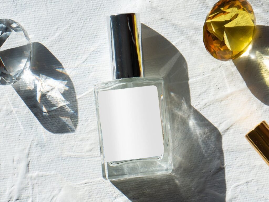 Odkryj Zapach, Który Uzależnia! Te Polskie Perfumy z Nutą Drzewa Sandałowego Sprawią, że Poczujesz się Jak w Świeżo Wypranej Pościeli w Luksusowym Pałacu!