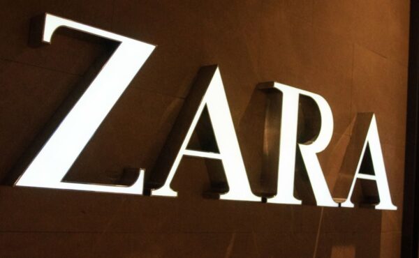 Te mokasyny podbijają ulice Paryża! Ten stylowy model to hit tej wiosny – już wszyscy go noszą!