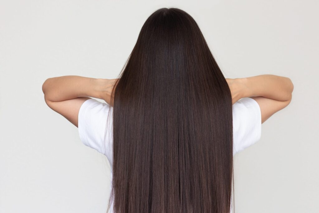 To najlepsze maski do włosów suchych. 5 produktów, które zamieniają „siano” w gładką i miękką taflę