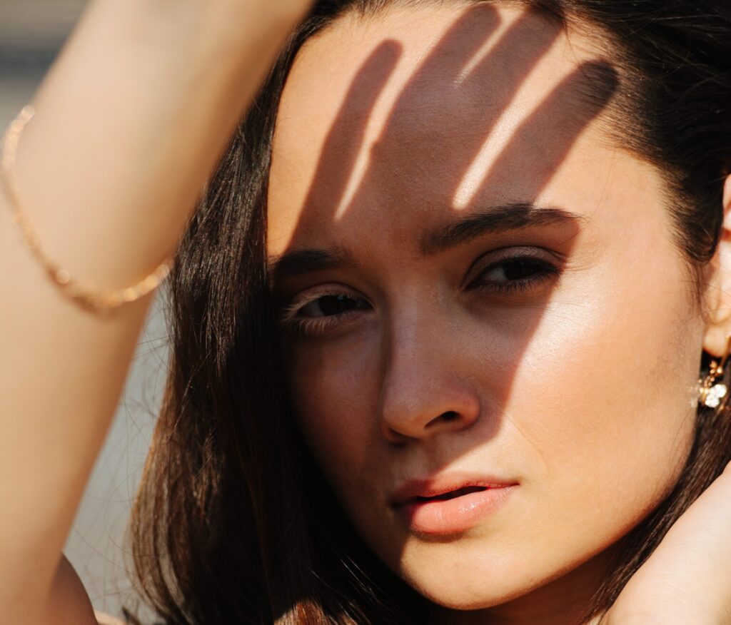 Odkryj Cud w Sprayu! Ten Lekki Kosmetyk z SPF50 Zapewni Ci Idealną Ochronę i Matową Cerę – Czy To Najlepszy Hit Lata?