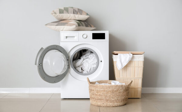 TOP 5 sposobów na to, by białe ubrania pozostały białe!