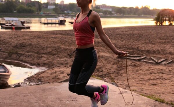 Siostry Bukowskie: Wykonaj 20 minut treningu i pozbądź się pięciu kilogramów!