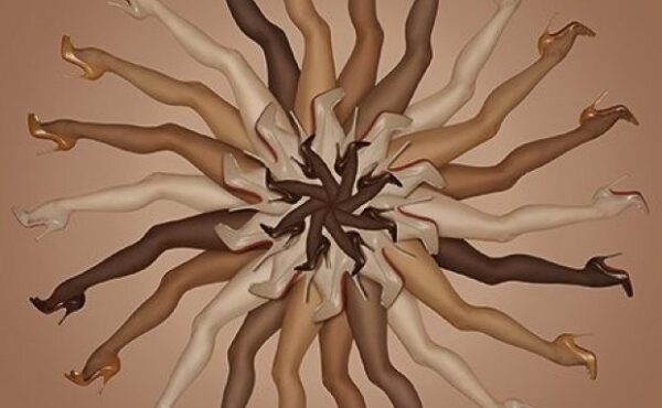 Szpilki 'nude’ od Louboutin