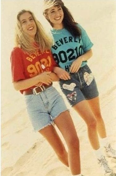 Serial „Beverly Hills 90210” i powrót do lat 90