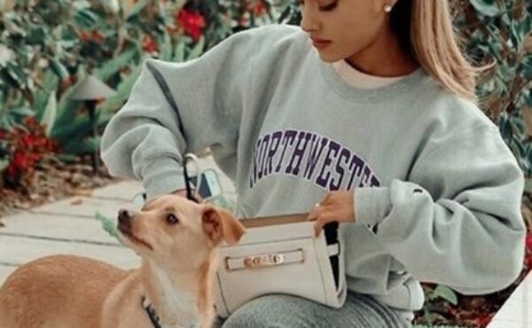 Podpatrujemy styl Ariany Grande