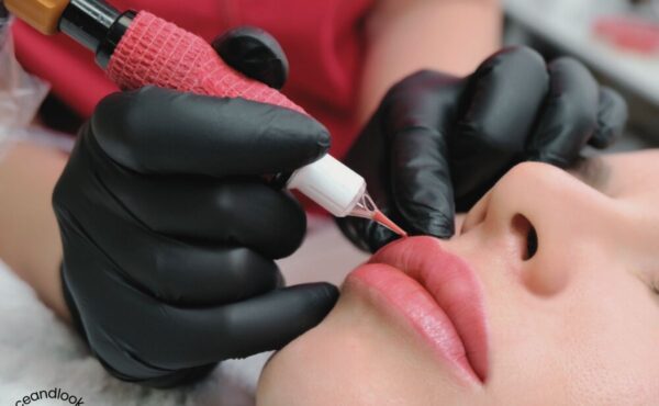 CIEPŁE OKŁADY NA OCZY – JAK PRZYGOTOWAĆ I KIEDY STOSOWAĆ?