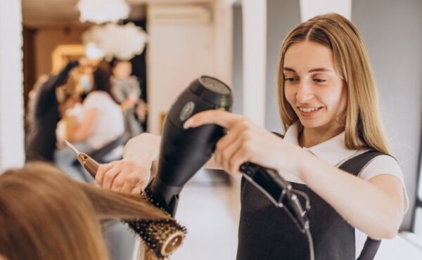 Jak odmienić swój wizerunek – zacznij od fryzury!