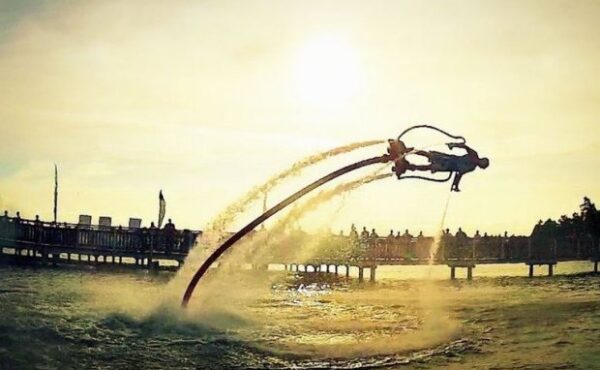 FLYBOARD (czyli nowy, ekscytujący sport wodny)