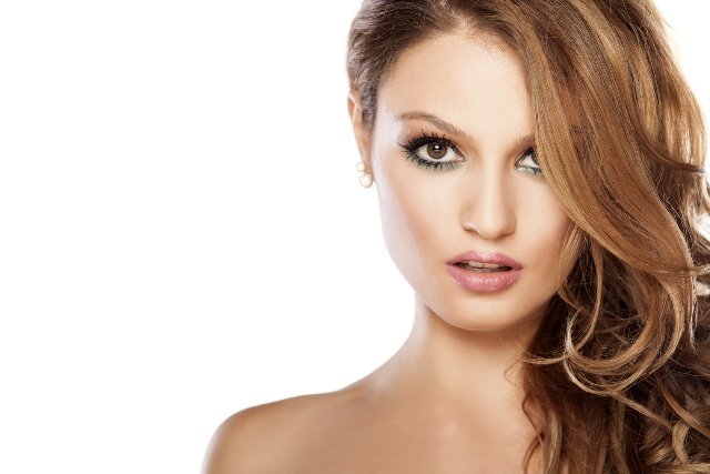 Włosy rozpuszczone – piękne na co dzień