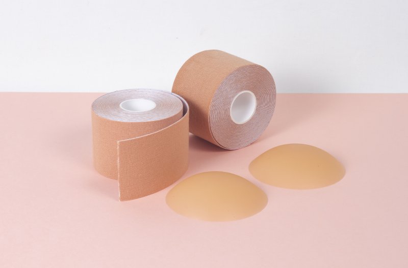 Taśmy modelujące na biust – innowacyjne rozwiązanie