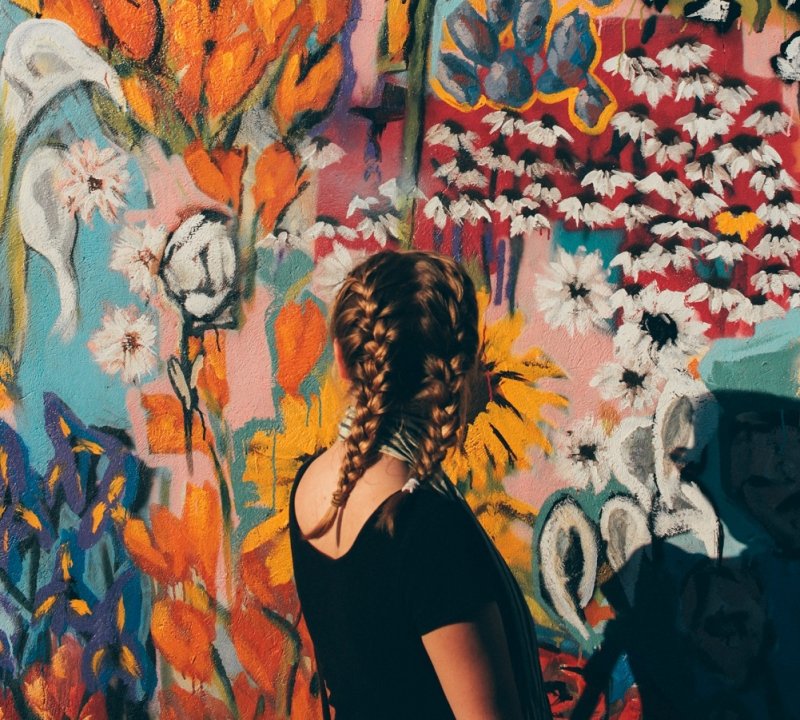 Fryzury w stylu curly na lato