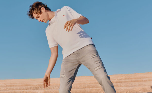 Jak nosić koszulki polo w sezonie wiosna-lato 2024?