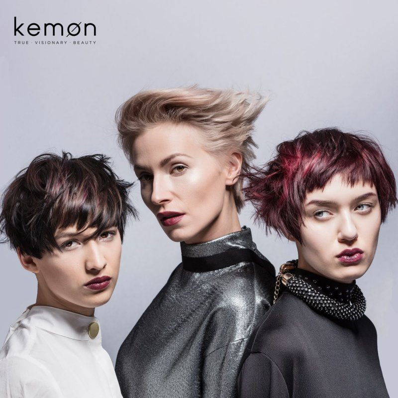 Odważne cięcia i pastelowe kolory. Najnowsze stylizacje