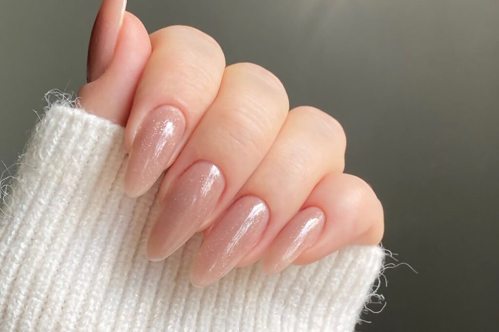 Lakier do paznokci trwały jak hybryda – czy to możliwe?