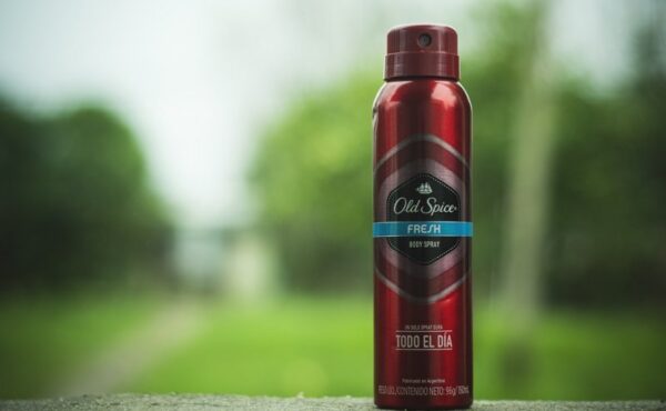 Dezodorant i antyperspirant – podobieństwa i różnice