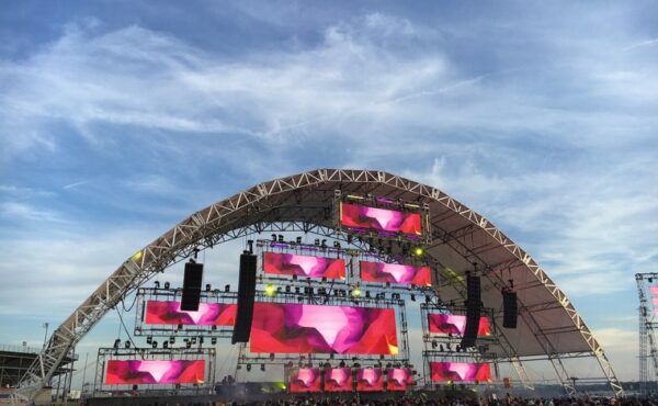 Jedziesz na festiwal? Poznaj ciekawostki, zobacz kalendarz imprez!