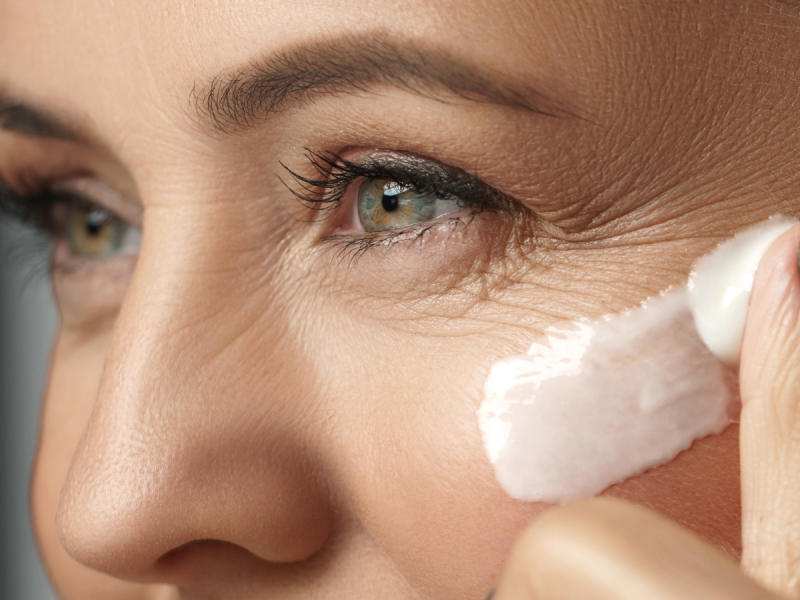 Innowacja przeciwstarzeniowa – skuteczniejsza niż retinol!