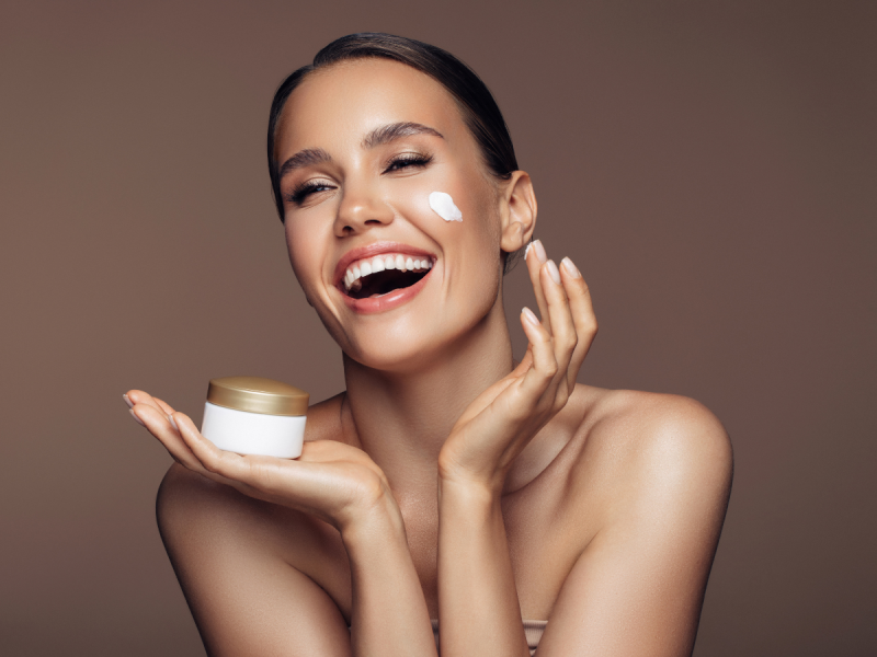 PIELĘGNACJA ANTI-AGING NA WAGĘ ZŁOTA Z NOWĄ LINIĄ PERFECTA – 24K GOLD & ROSE OIL