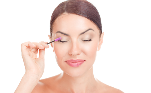 Odżywki do rzęs i brwi – warto stosować?