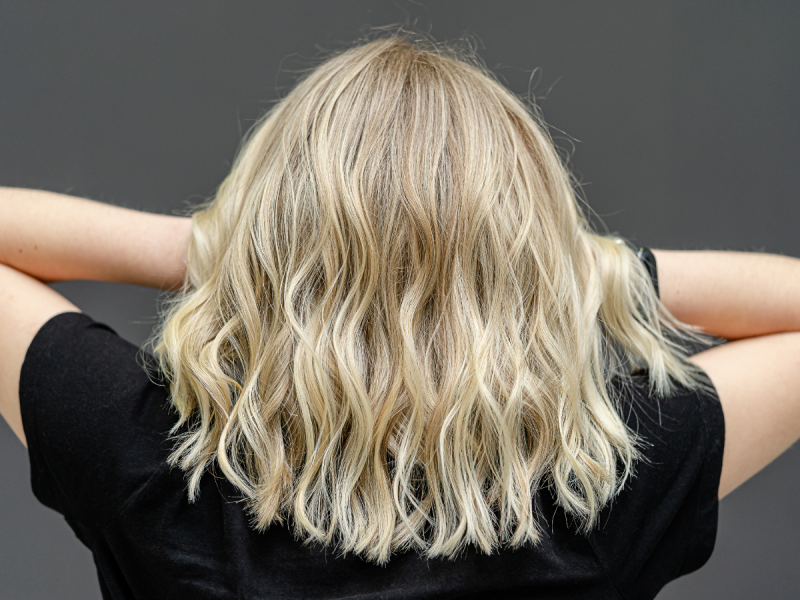 Pielęgnacja włosów rozjaśnionych – na co zwrócić uwagę?