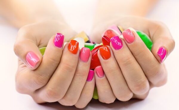 Striplac – lepszy niż manicure hybrydowy?