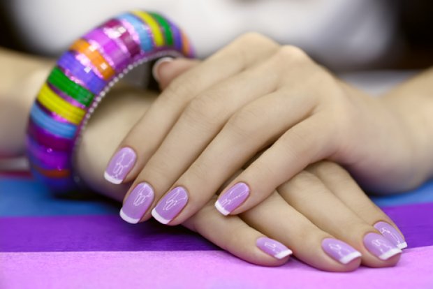 Trendy manicure na wiosnę 2014 fot. shutterstock