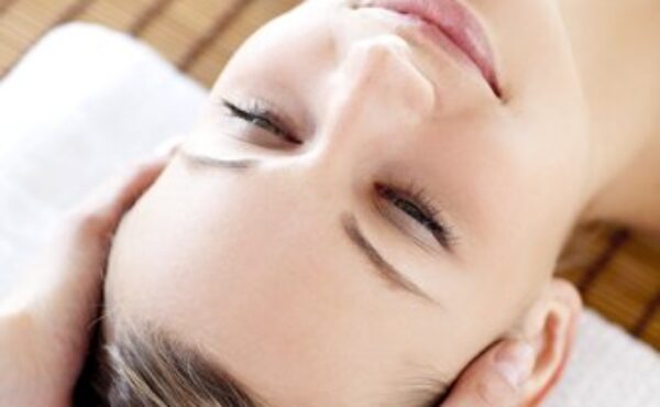 Chemabrazja, czyli zabieg z kwasami, który może być wykonywany nawet latem