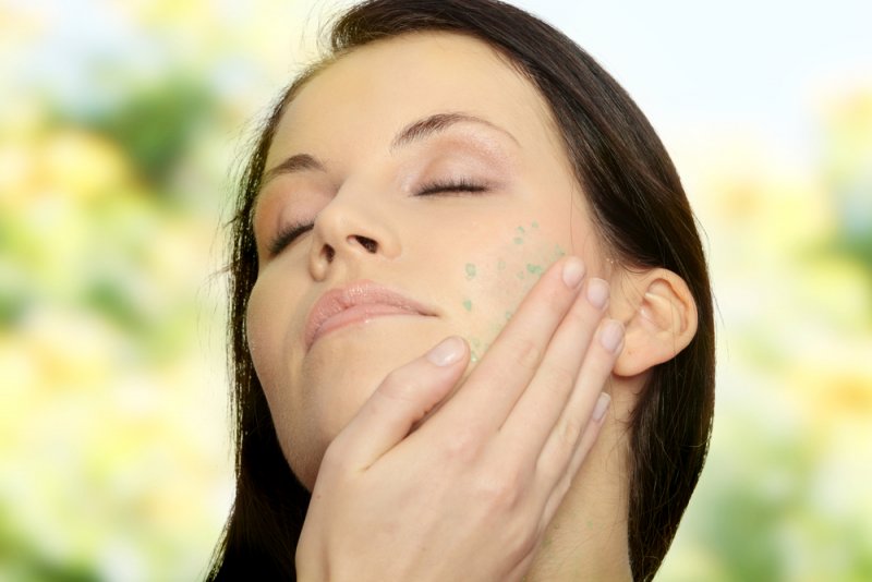 Najlepsze peelingi do twarzy