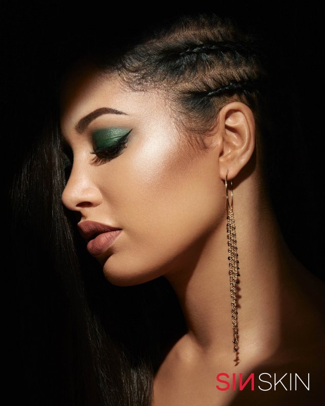 Patricia Kazadi prezentuje kolekcję kosmetyków do makijażu