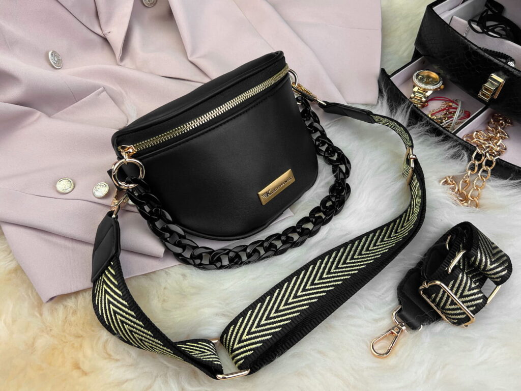 Czy saszetka nerka damska to dobry wybór na elegancki wieczór?