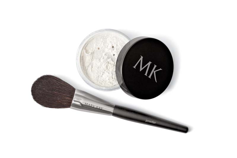 Transparentny sypki puder od Mary Kay