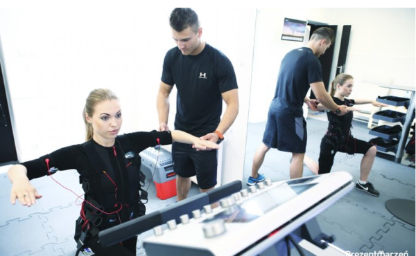 Czy wiesz, co to jest EMS? Poznaj najbardziej efektywną metodę treningową!