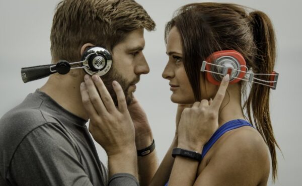 CAŁY ŚWIAT W ZASIĘGU TWOJEJ RĘKI  – UNITRA SMARTBAND U1