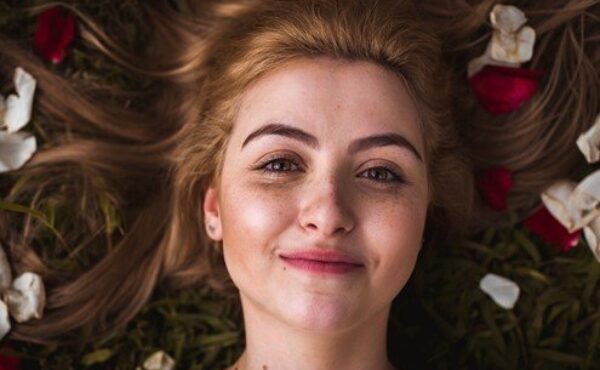 Rodzaje zmarszczek – jak z nimi walczyć?