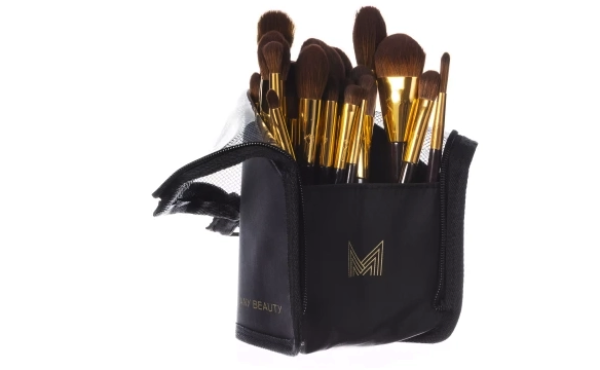 Styl i porządek w kosmetykach – akcesoria, które ułatwią Ci życie